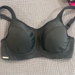 Chantelle High Impact Convertible Underwire Sports Bra Black  32DD
